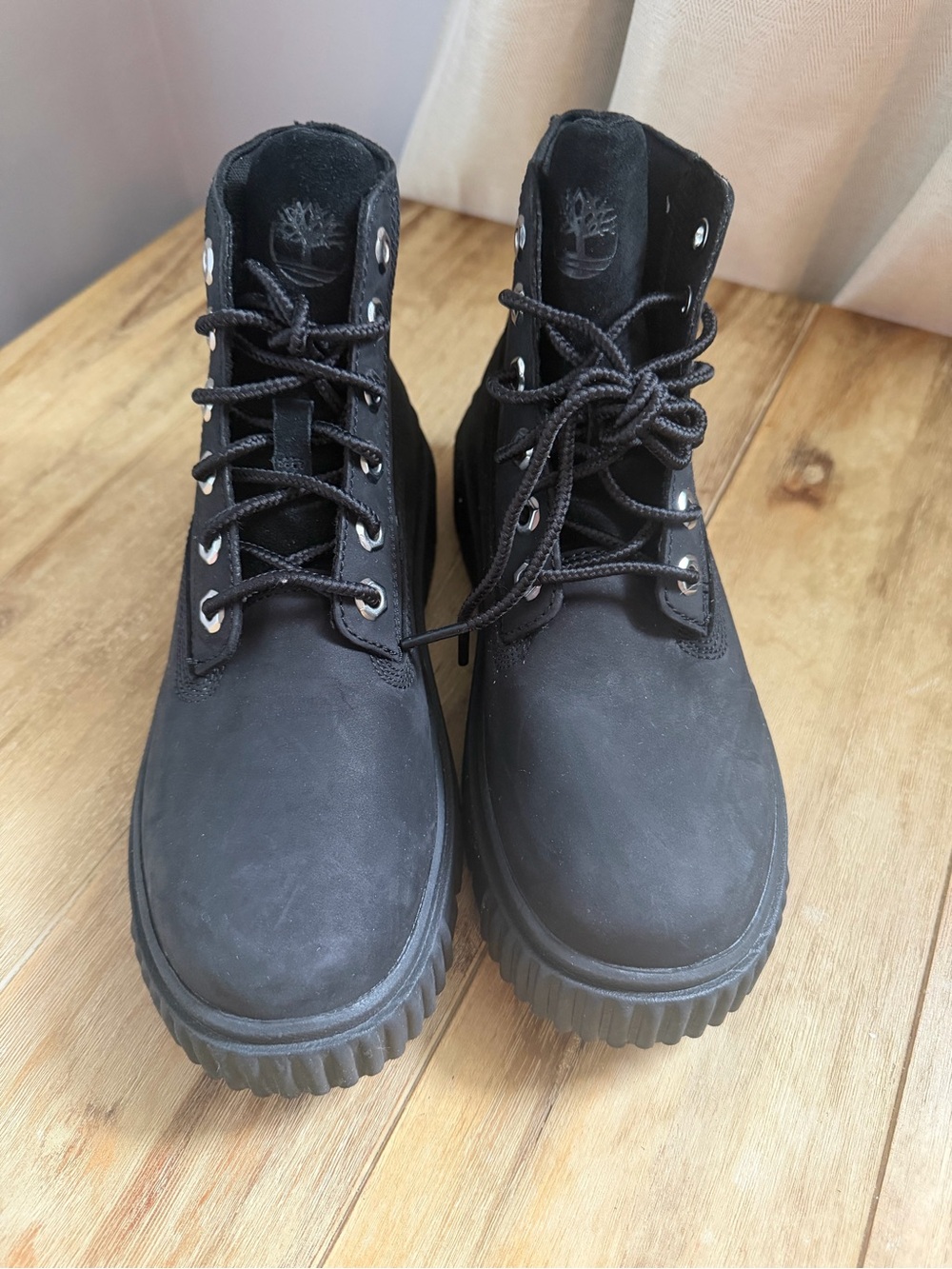 Timberland Women's Greyfield 6 Inch Black Lace-Up Chunky Lug Boot - Picture 5 of 8